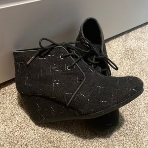 Toms wool wedged booties